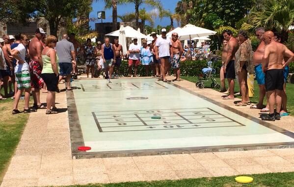 Fritidsaktivitet nr 5
Shuffleboard-banen. Kr 50.- stk stk a 2 timer